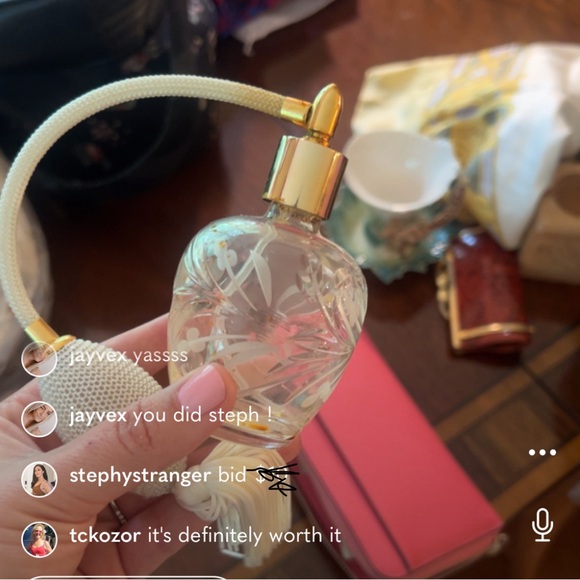 Live from an Estate Sale!✨ - Picture 13 of 16